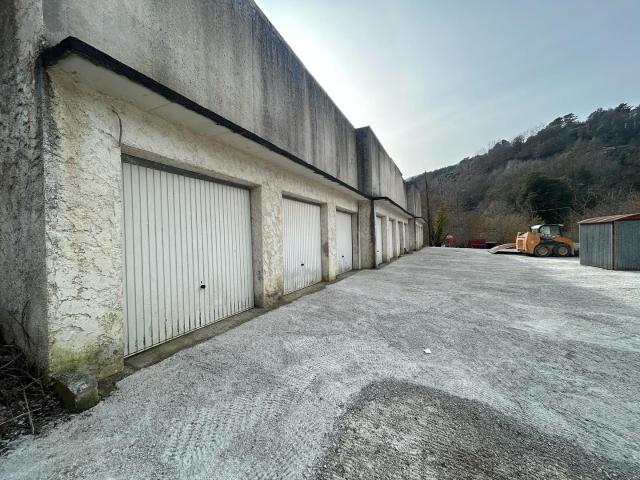 Garage vente à France métropolitaine, Sospel