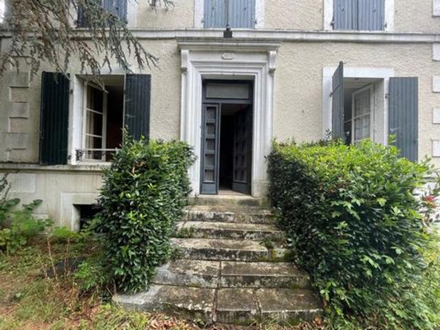 Villa vente à Nontron, Nouvelle-Aquitaine