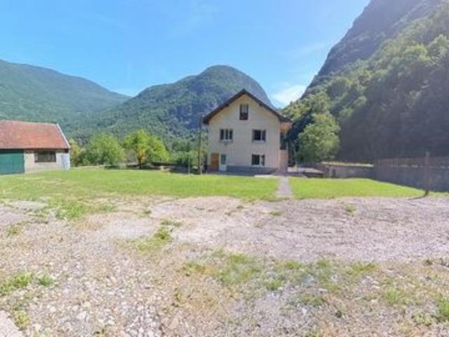 Villa vente à Grenoble, Saint-barthélemy-de-séchilienne