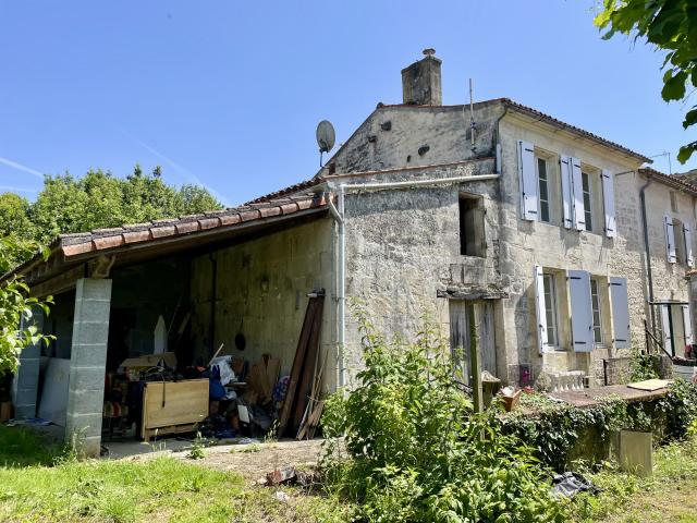 Maison vente à Saint-Jean-d'Angély, Saint-savinien