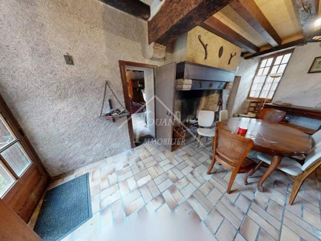 Maison vente à Vichy, Charroux
