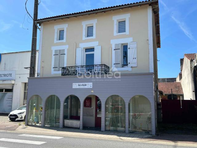 Maison vente à Confolens, Tessonnière