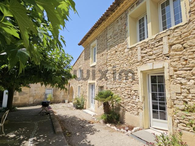 Ferme vente à Nîmes, Castillon-du-gard