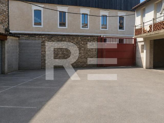 Local Commercial vente à Nîmes