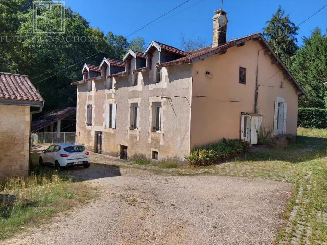 Maison vente à Nontron, Saint-martial-de-valette