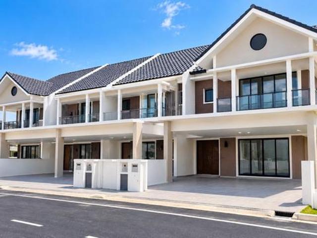 Terraced House for sale in Kuching, Bahagian Kuching