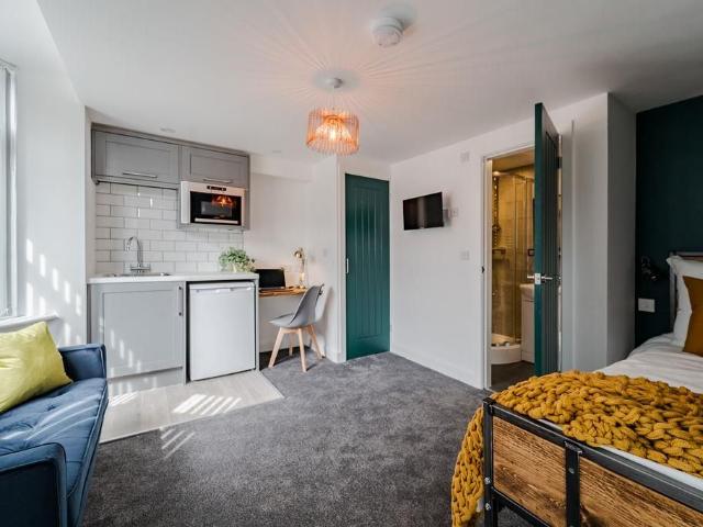 Room for rent in Chapelfields, West Midlands