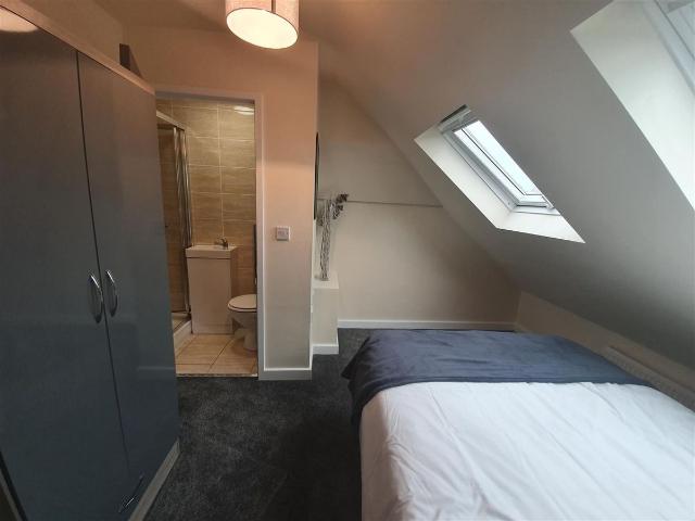 Room for rent in West Midlands