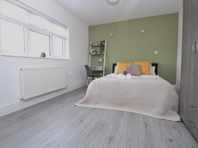 Room for rent in London Borough of Ealing, Greater London