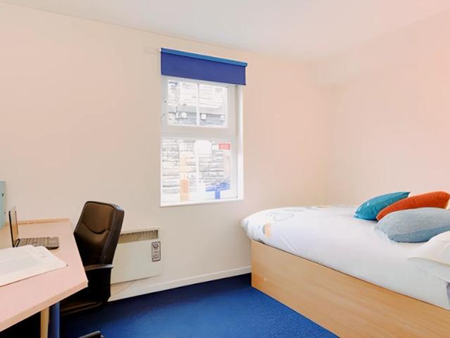 Room for rent in Wrexham, Wales