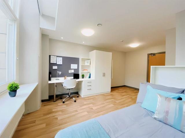 Room for rent in Sandy Row, Northern Ireland