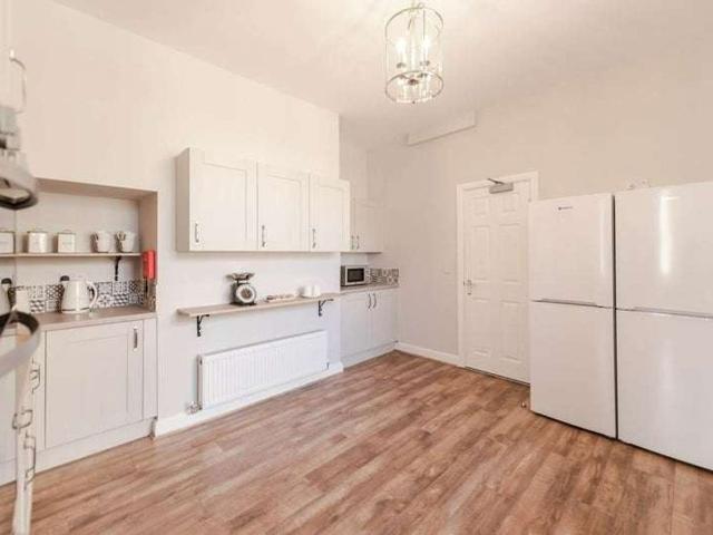 Room for rent in Moses Gate, Lee Bank
