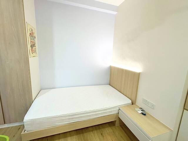 Room for rent