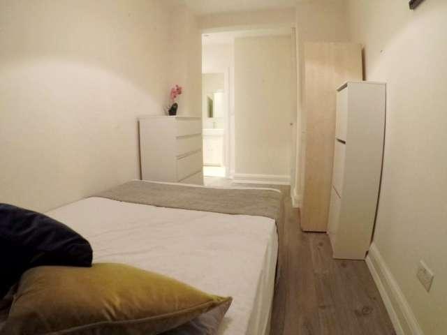 Room for rent in Lillington Gardens Estate, Pimlico