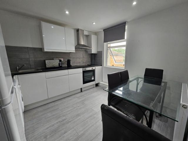 Apartment for rent in Temple Mills, Greater London