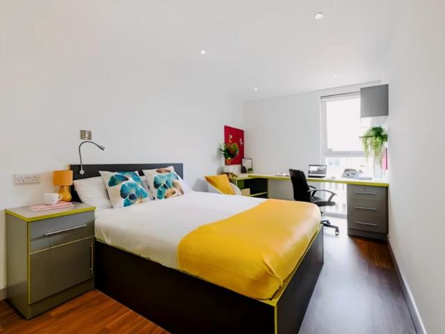 Room for rent in High Field, York