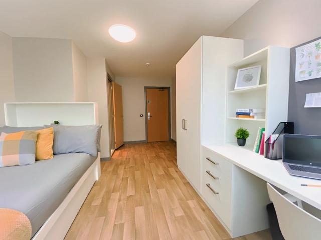 Room for rent in Sandy Row, Northern Ireland