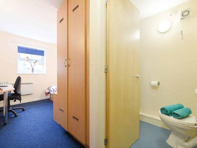 Room for rent in Wrexham, Wales