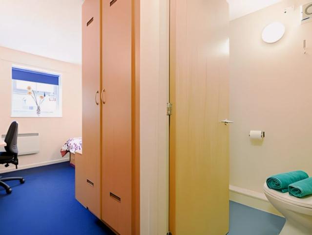 Room for rent in Wrexham, Wales