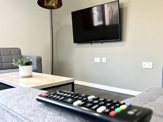 Room for rent in City Centre, Isle Of Man