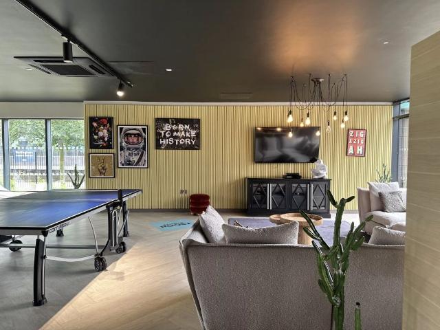 Room for rent in Haddon, East Midlands
