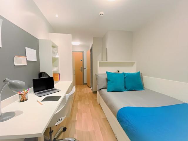 Room for rent in Sandy Row, Northern Ireland