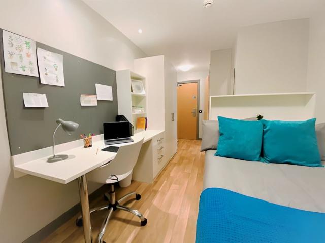 Room for rent in Sandy Row, Northern Ireland