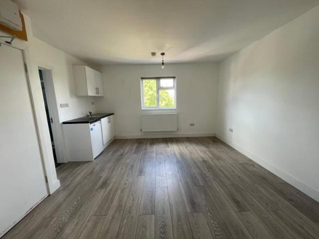 Apartment for rent in London Borough of Enfield, Greater London