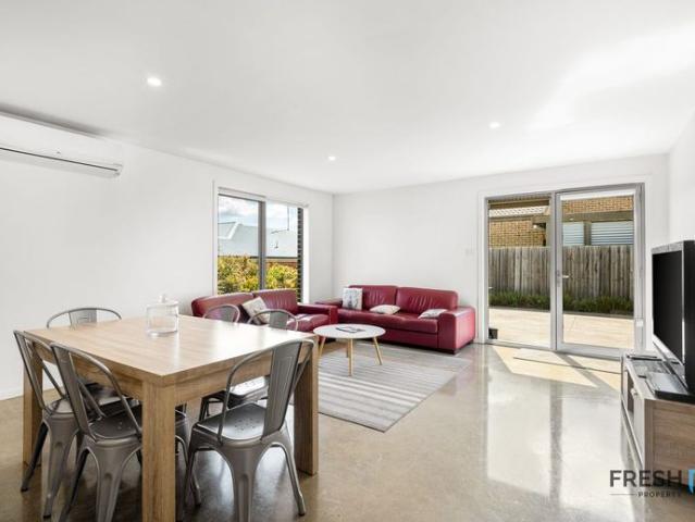 Room for rent in Waurn Ponds, Geelong