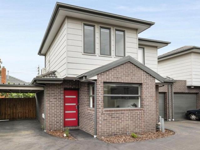 Townhouse for sale in Camerons Creek, Victoria