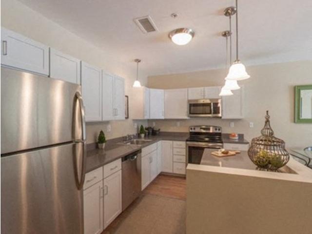 Apartment for rent in Beverly