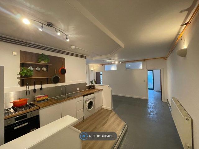 House for rent in London Borough of Hackney, Greater London