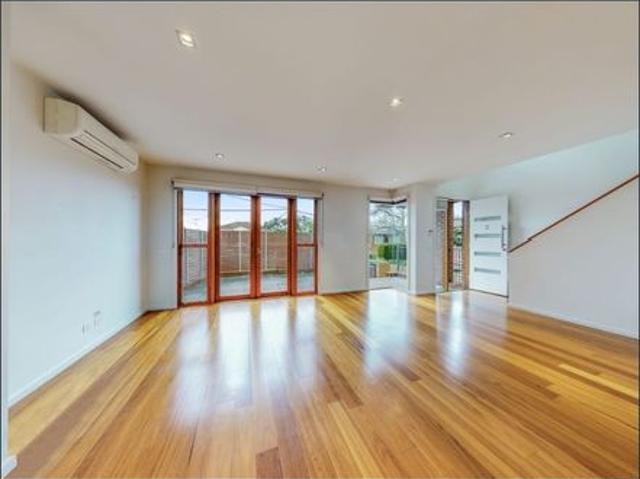 Townhouse for rent in Camerons Creek, Victoria