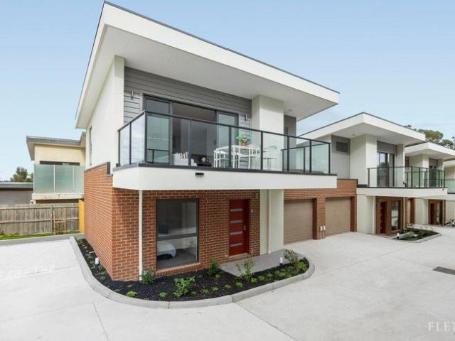 Townhouse for sale in Camerons Creek, Victoria