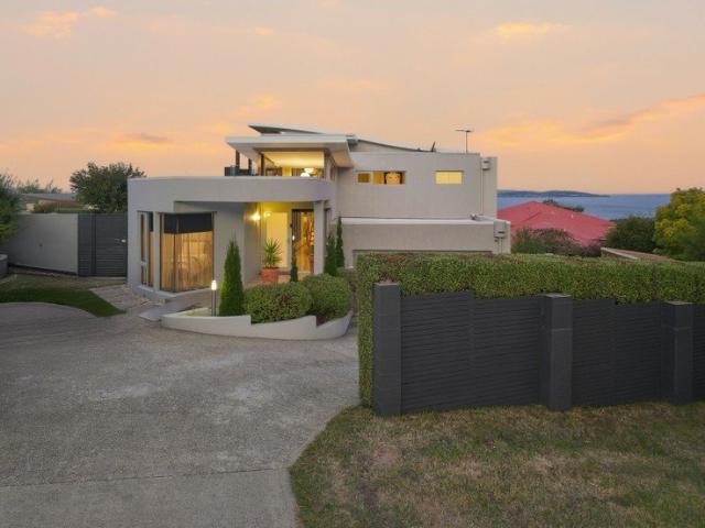 Cottage for sale in Hobart, Tasmania