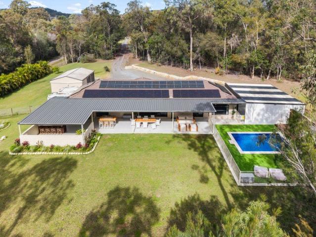Cottage for sale in Toombul, Queensland