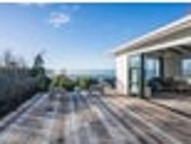 House for sale in Otakou