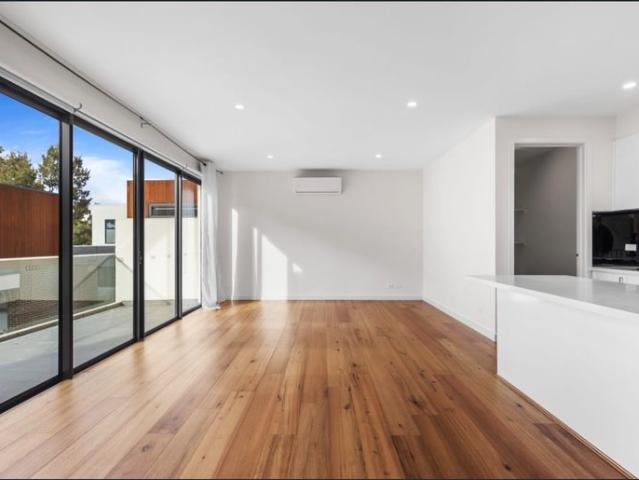 Townhouse for rent in Camerons Creek, Victoria