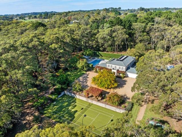 Cottage for sale in Camerons Creek, Victoria