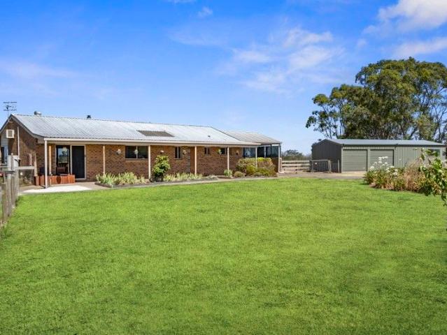 Cottage for sale in Victoria