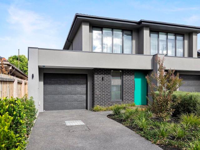 Townhouse for sale in Camerons Creek, Victoria