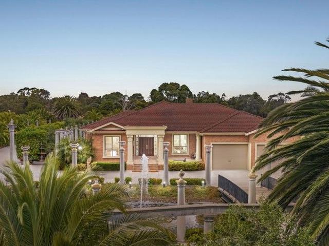 Cottage for sale in Camerons Creek, Victoria