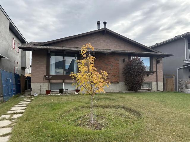 House for rent in Bowness, Calgary