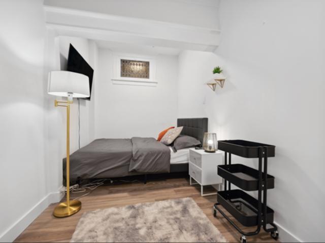 Room for rent in Toronto, Ontario