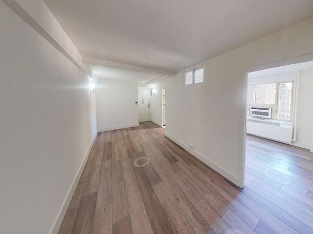 Room for rent in Arverne, New York