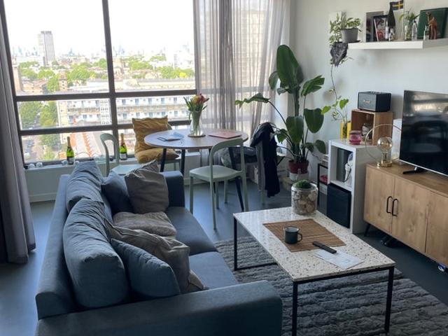Apartment for rent in Poplar Grove, Greater London