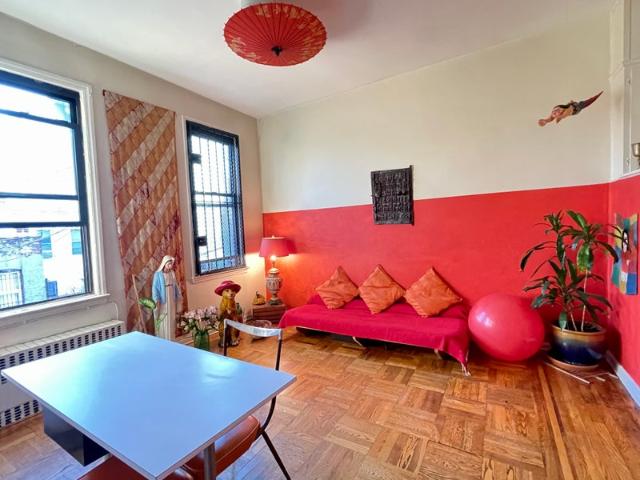 Room for rent in Arverne, New York