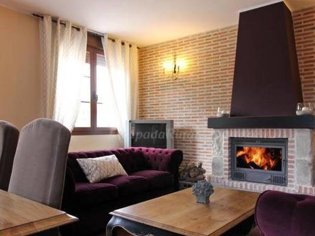 Casa en alquiler en Hontoria Del Pinar, Burgos