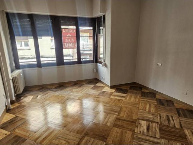 Piso en alquiler en Centro, León