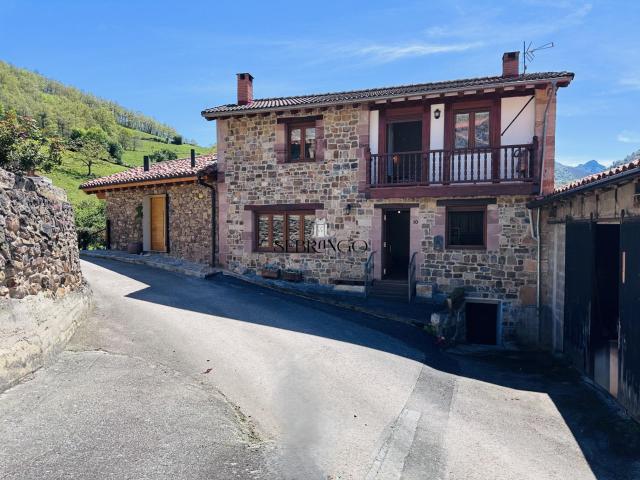 Casa en venta en Vega De Liébana, Cantabria